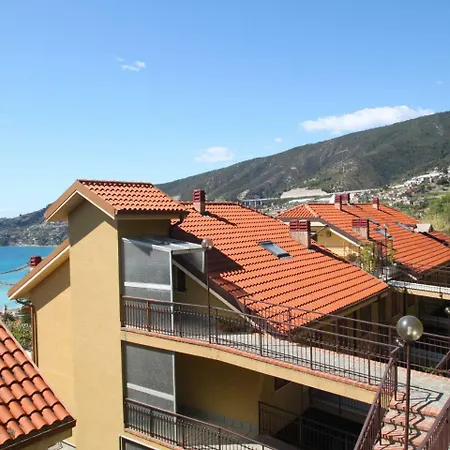 Apartment Locazione Turistica Le Serre-2 *